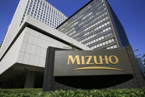 みずほ銀行「新卒の離職率減らしたいなぁ…せや！ｗ」