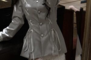 【画像】骨格ストレートの女でも華奢になれる事が判明