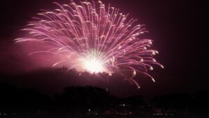 【動画】ドローン花火ショー、ほぼ空襲ｗｗｗｗｗｗｗｗｗｗｗ