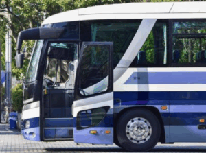 【動画】中国の高速バス、命がいくつあっても足りないwwwwwww