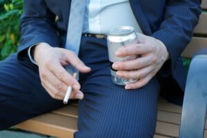 高卒「酒、タバコ、ギャンブルヒャッハーｗｗｗｗｗ」←これ