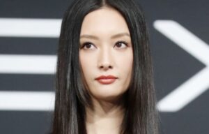 【画像】菜々緒の水着姿、ほとんど痴女