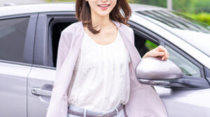 女さん「え？車検って車買ったら付いてくるんじゃないんですか？」→無車検で10年運転