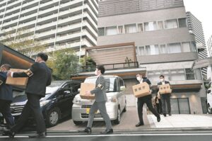 【悲報】モームリの家宅捜索人数、ビッグモーターの2倍以上の人員が投入されていた