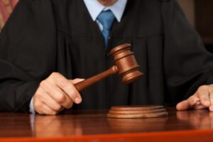 【画像】教え子を強姦した塾長(33)、重すぎる判決を下されるｗｗｗｗｗｗｗ