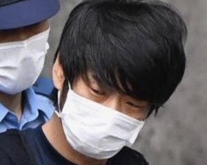 【画像】山上徹也、エレン・イエーガーみたいになっていた