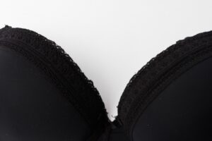 職場の女のブラジャーが透けてたｗｗｗｗｗｗｗｗｗ