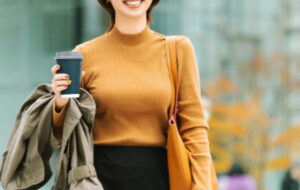 33歳152cmDカップのOLやってる女だけど質問ある？