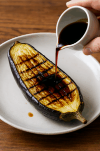 【悲報】ナスの食い方、焼いて醤油かけるしかない