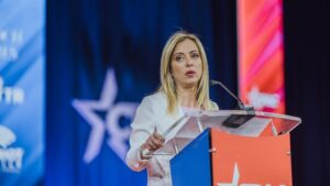 【百合】高市さん、枢軸国の同志イタリアの美人首相とイチャラブハグ🤗