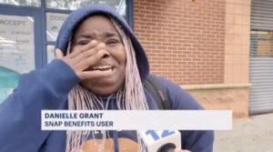 【画像】トランプ大統領の貧困層支援縮小で餓死寸前と訴える女性が悲痛すぎる…😭