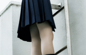 【速報】彼女と高校時代に制服でセッ■スしたことある奴、集合