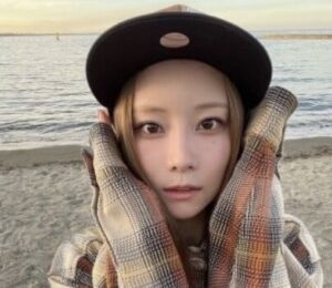 【画像】重盛さと美(37)の健康的な太ももwwwwwww