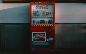 【画像】自販機の値段、完全にラインを越える