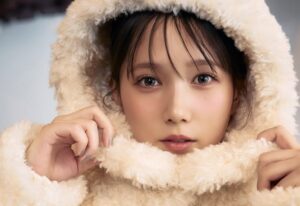 【画像】本田翼、ミニスカートであたシコ