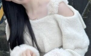 赤福を買えた事が嬉しすぎた女子、ガチで可愛すぎるwww【画像あり】