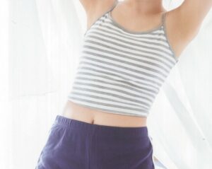 【画像】声優の大御所、妖艶な生肌をポロリwwwwwwww