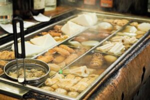 今年もおでん屋台引いて稼ぐ時期になった…。