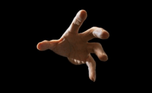 【動画】日本、マジで終わる。フルチン通り魔が出現