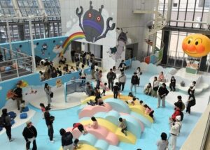 【動画】アンパンマンミュージアム、パパさん同士でブレイキングダウンｗｗｗｗｗｗ