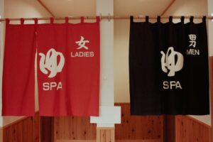 女湯に侵入した19歳の男性アイドル、詰むｗｗｗｗｗｗｗｗ