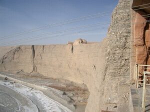 【画像】万里の長城の端っこwww