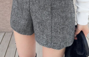 かわいいニューハーフが質問に答えていく