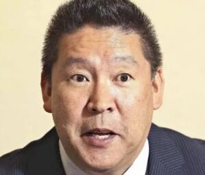 【画像】送検される立花孝志容疑者の笑顔がこちらwwwwwww