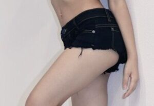 【画像】あたシコが爆発した女子高生のドスケベボディwwwwwwwww