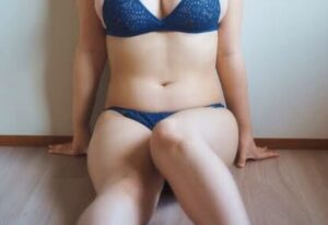 【動画】12歳の美少女さん、太ももがスッポリと器具に挟まってしまう